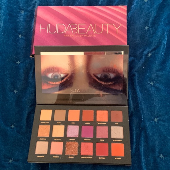 HUDA BEAUTY Other - HUDA BEAUTY Desert Dusk Palette